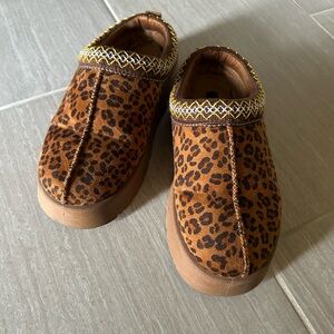 Leopard platform loafers
